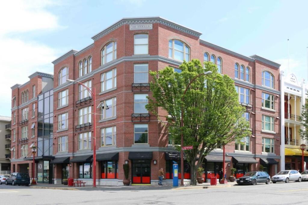 Clean 3Rd Floor 1 Bedroom Apt In Old Town China Town Victoria Esterno foto